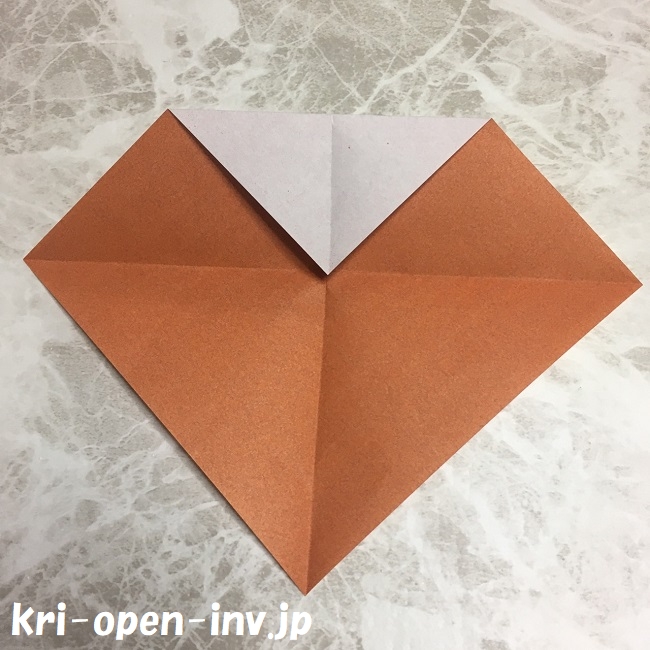 どんぐりを折り紙で簡単な作り方 かわいいから子どもと手作りしよう 知楽ラボ